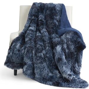 NEW Bedsure GentleSoft 50x60 Fluffy Navy Blue Throw Blanket